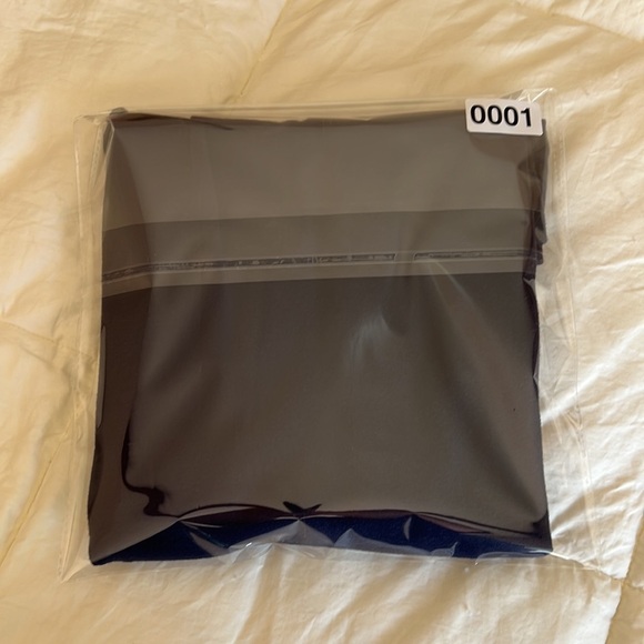 Appleseed’s Boutique Fitted Blue Tee Shirt - Picture 6 of 6